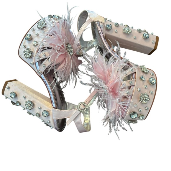 NEW Azalea Wang Kiki Pink Feather Crystal Embellished Barbie Platform Heel 6.5 - Picture 5 of 6